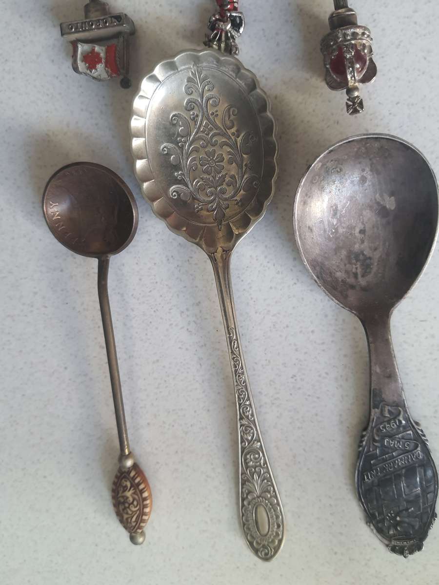 STUNNING ANTIQUE AND VINTAGE SPOONS UP FOR GRABS