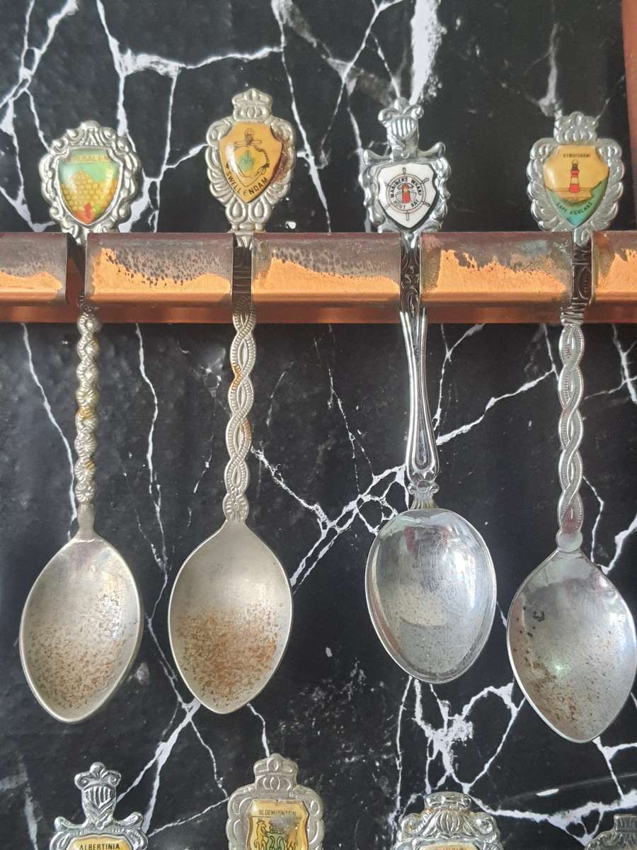 STUNNING SET OF OLD SPOONS WITH SPOON RACK - BID NOW !