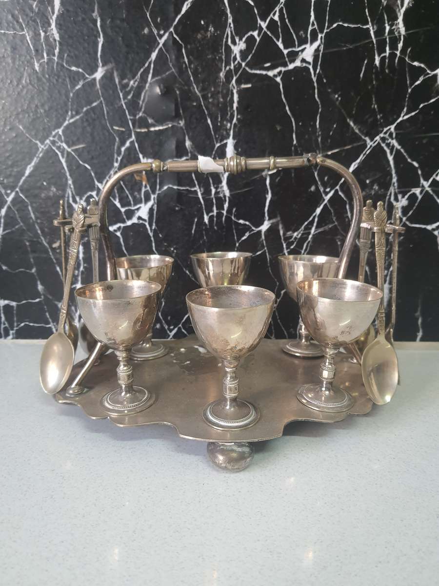 STAMPED - STUNNING APOSTLE SPOON AND EGG TRAY SET