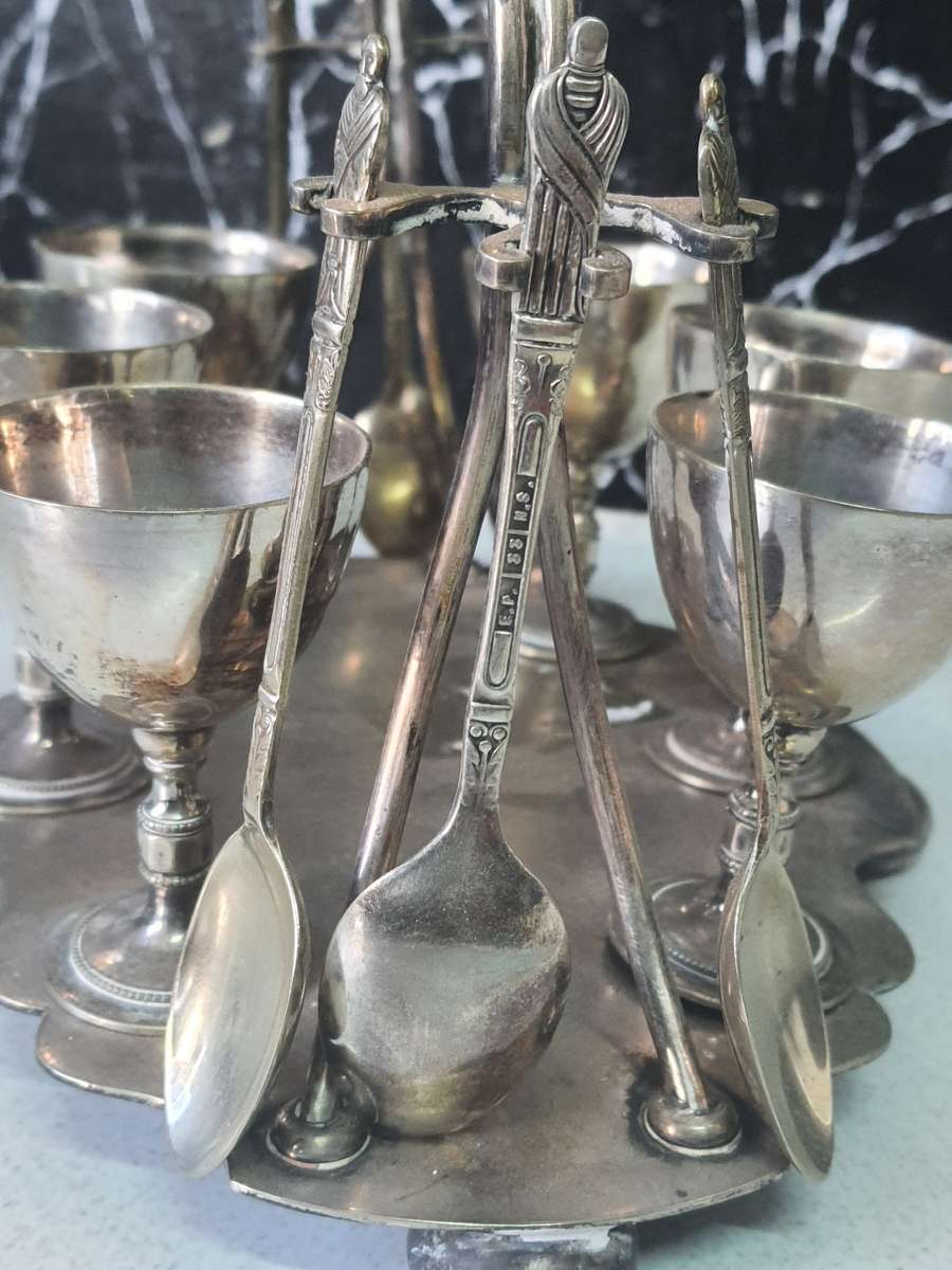 STAMPED - STUNNING APOSTLE SPOON AND EGG TRAY SET