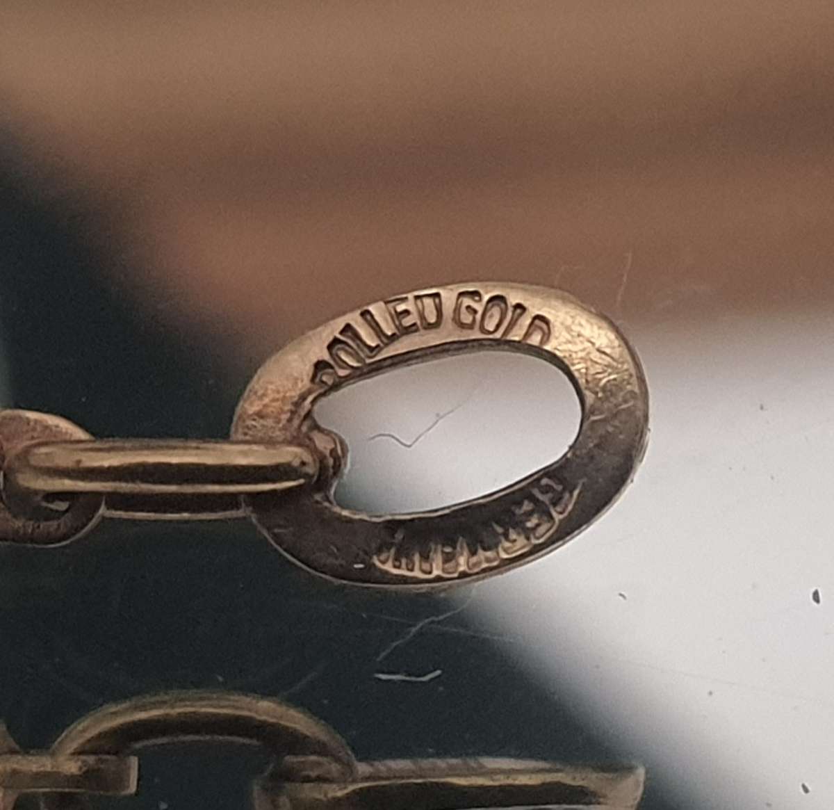 STUNNING WOMANS FINE JEWELERY NECKLACE - STAMPED - AMRIK - ROLLED GOLD