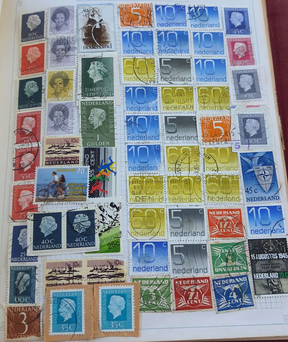 HUGE STAMP COLLECTION - RARE - DONT MISS OUT ! WORLD STAMPS