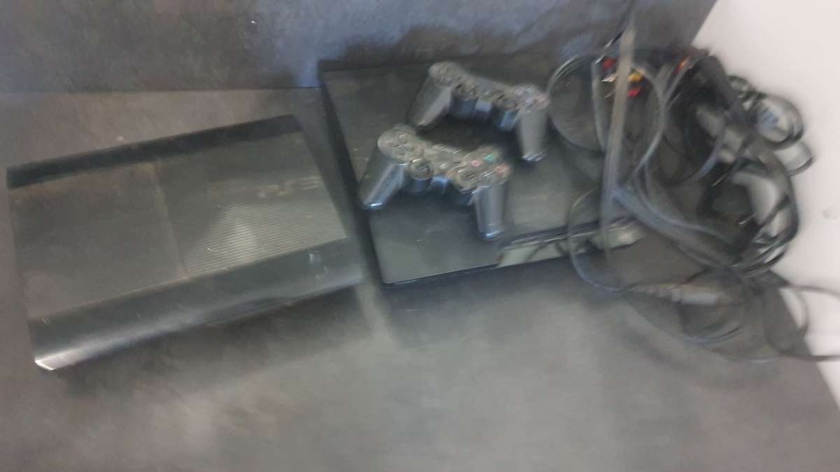 X2 PLAYSTATION 3 CONSOLES WITH CABLES X2 REMOTES