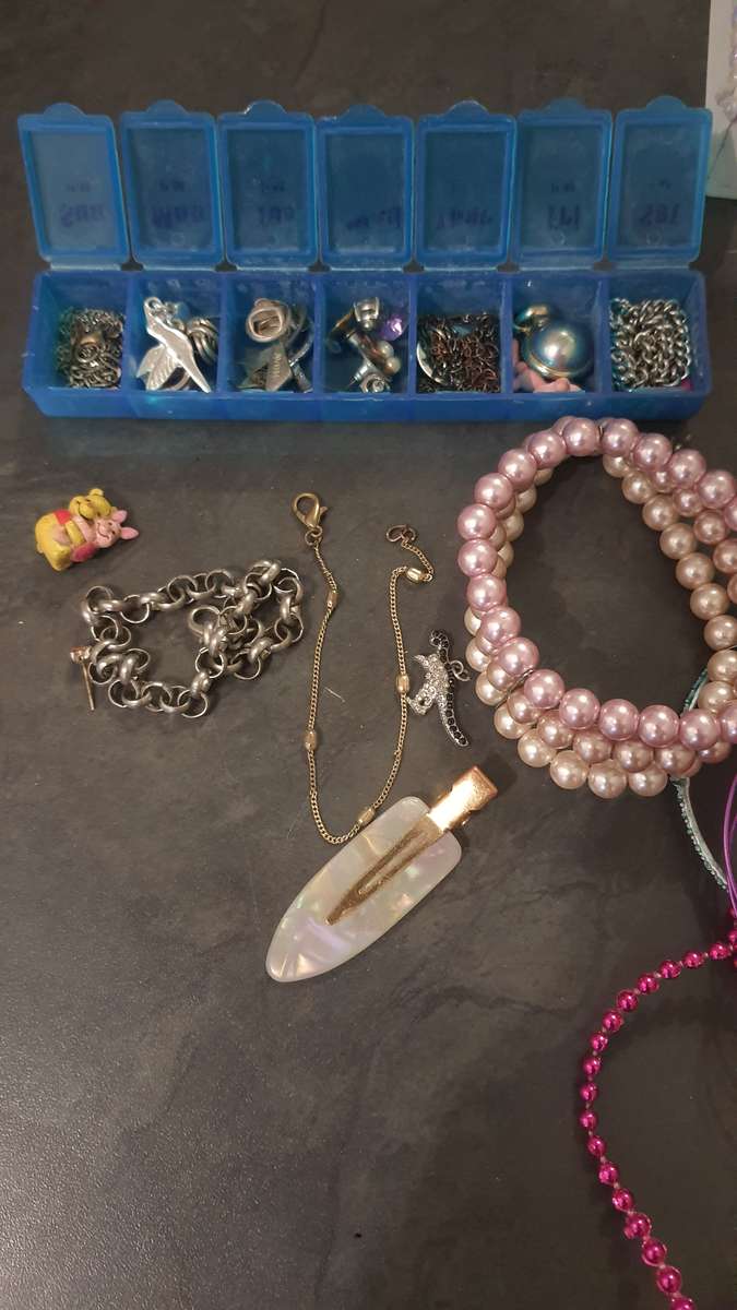 SMALL AND FINE COSMETIC JOB LOT