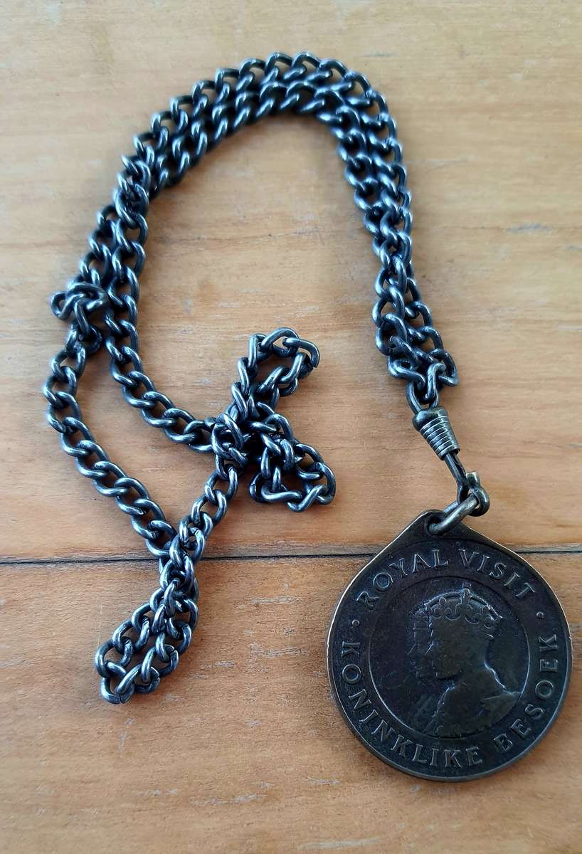 pocket jewelry - union of South Africa 1947 Royal Visit of King George Memorabilia