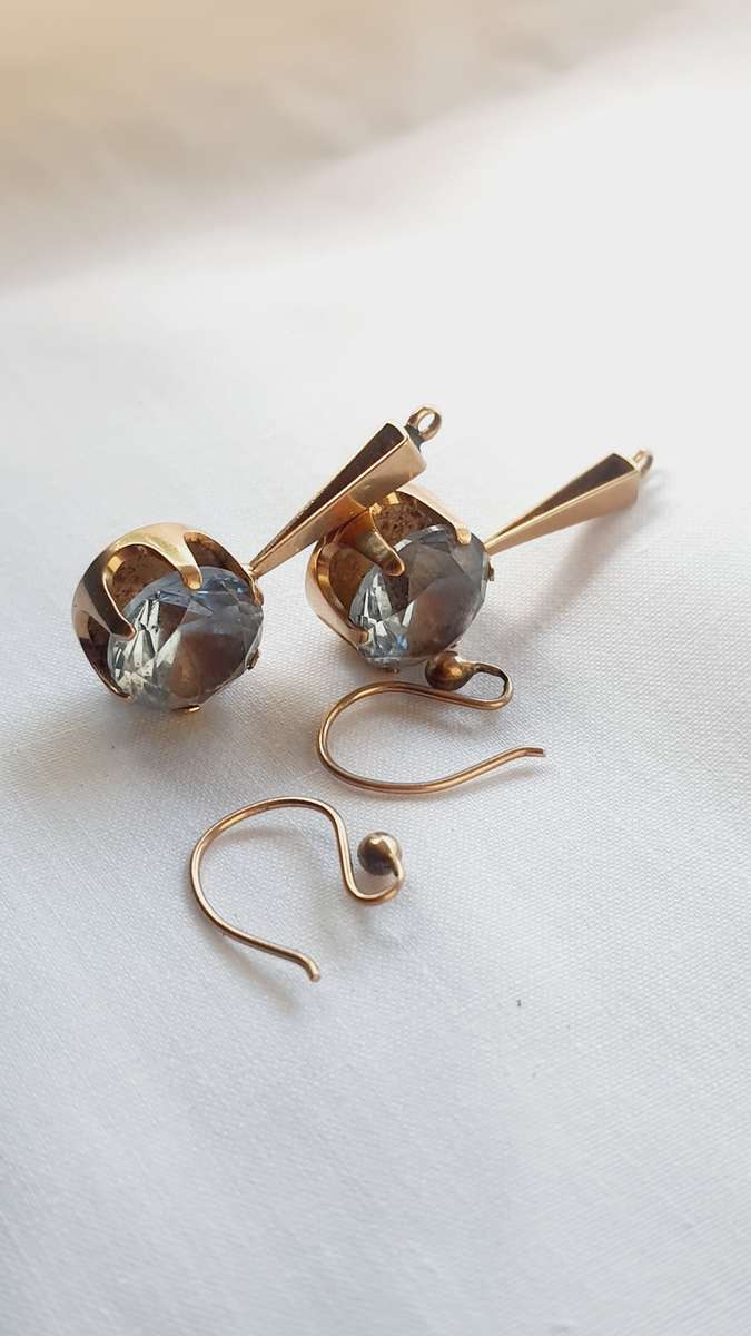 1930's Antique Yellow Gold 9CT Natural Gut Aquamarine earrings - 5.2 Grams - exactly 2.6 grams each