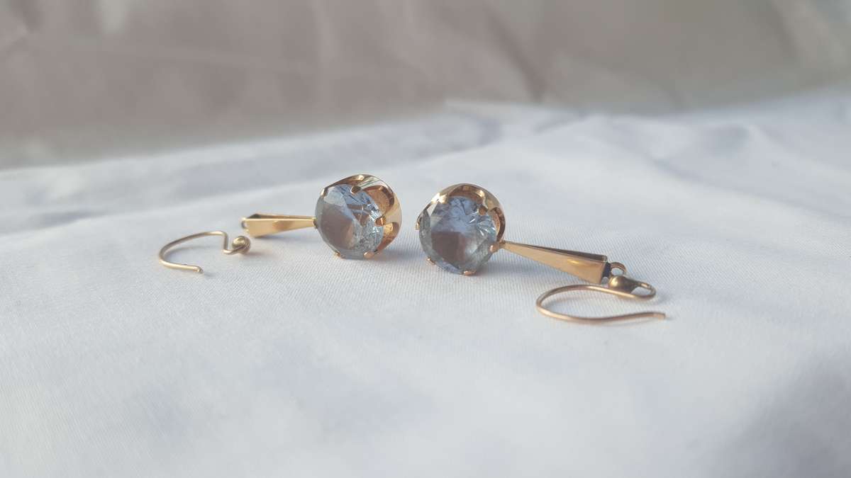 1930's Antique Yellow Gold 9CT Natural Gut Aquamarine earrings - 5.2 Grams - exactly 2.6 grams each