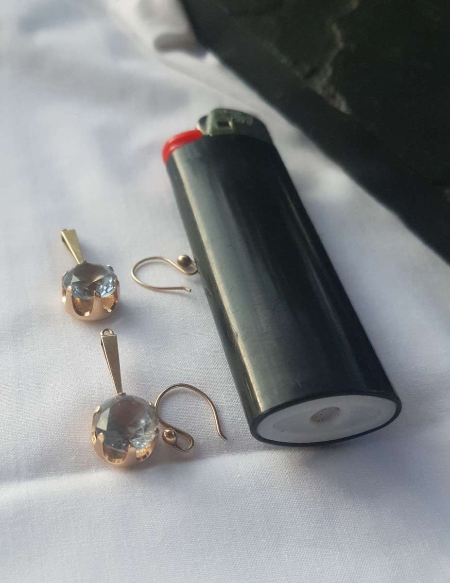 1930's Antique Yellow Gold 9CT Natural Gut Aquamarine earrings - 5.2 Grams - exactly 2.6 grams each