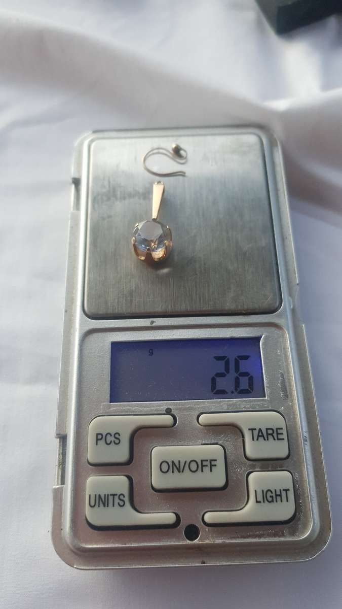 1930's Antique Yellow Gold 9CT Natural Gut Aquamarine earrings - 5.2 Grams - exactly 2.6 grams each