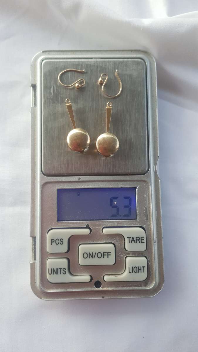 1930's Antique Yellow Gold 9CT Natural Gut Aquamarine earrings - 5.2 Grams - exactly 2.6 grams each