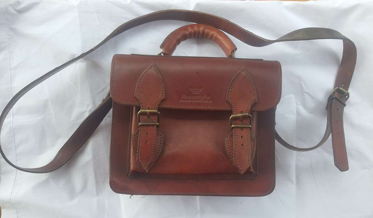 #12 - @KAROO ANTIEK - GENUINE HAND-CRAFTED LEATHER BAG -