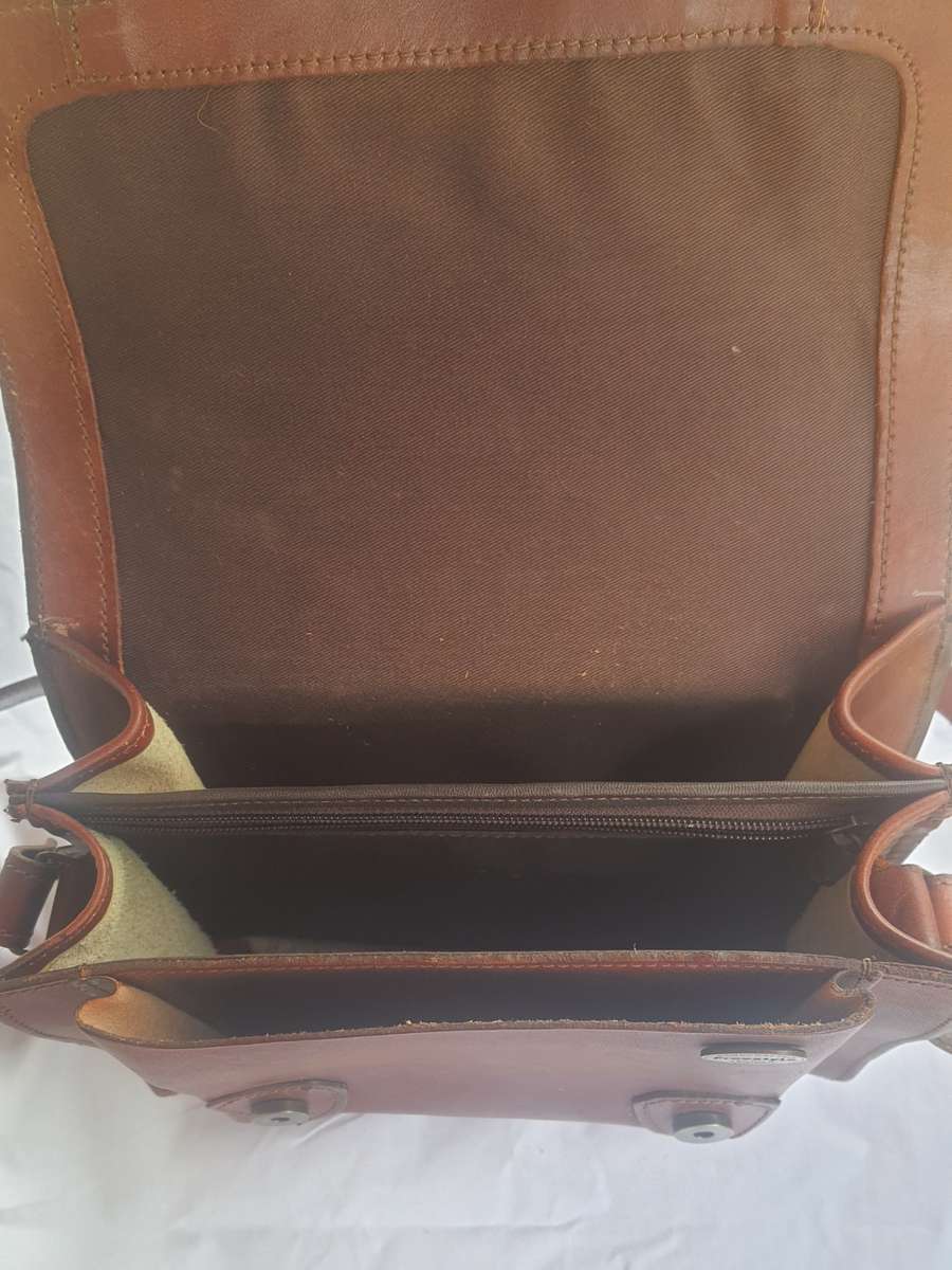 #12 - @KAROO ANTIEK - GENUINE HAND-CRAFTED LEATHER BAG -