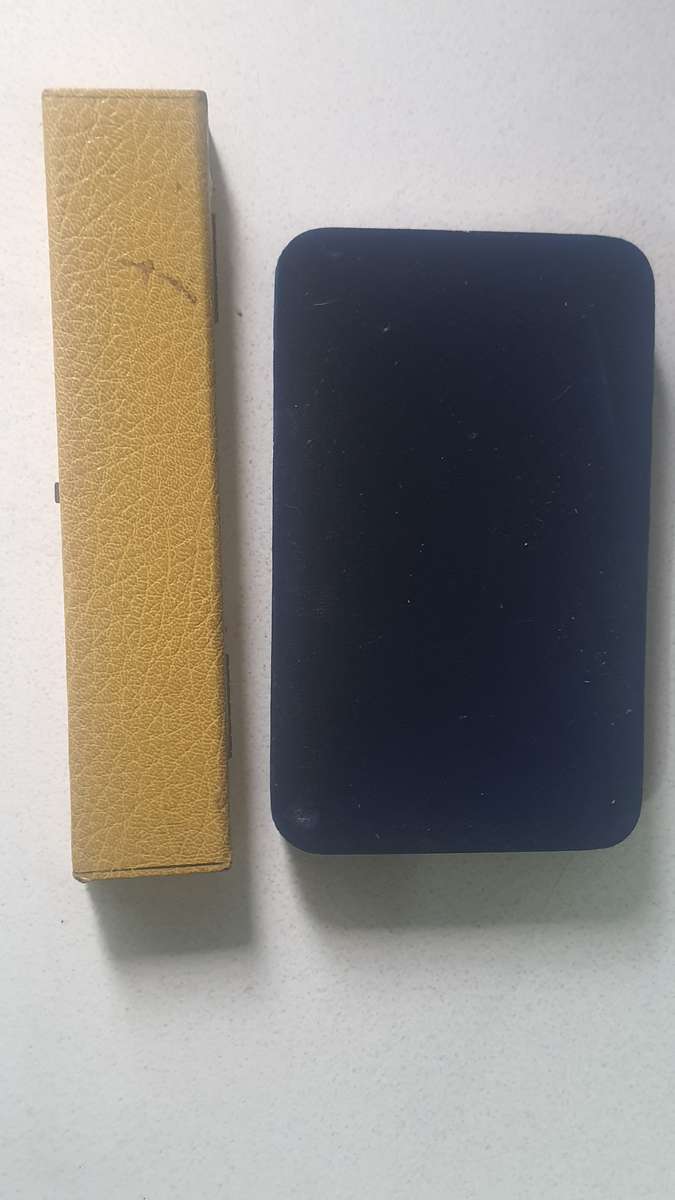 VINTAGE BROKEN 925 SILVER PRINCESS BRACELET - VINTAGE GREEN PEARL NECKLACE AND LOOSE GOLDEN EARINGS