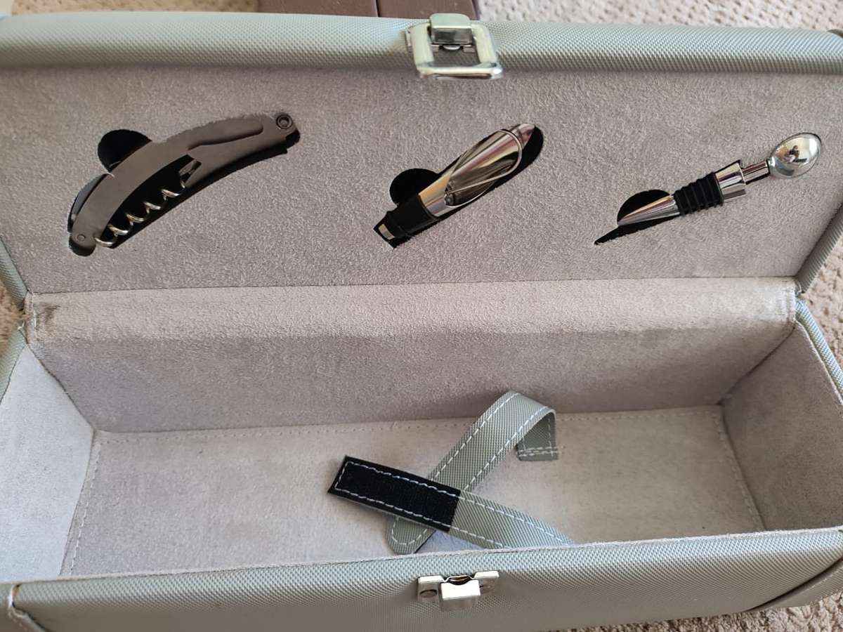 X1 VINTAGE LEATHER WINE BOX HOLDER - X1 NEW GREY WINE BOX - GREAT FOR WINE STORAGE