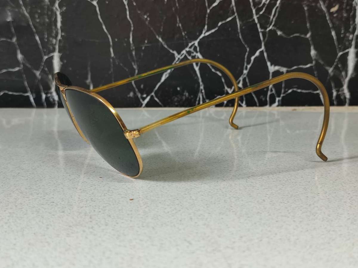 O 1995 GOLD AVIATOR ORIGINAL RAY-BAN