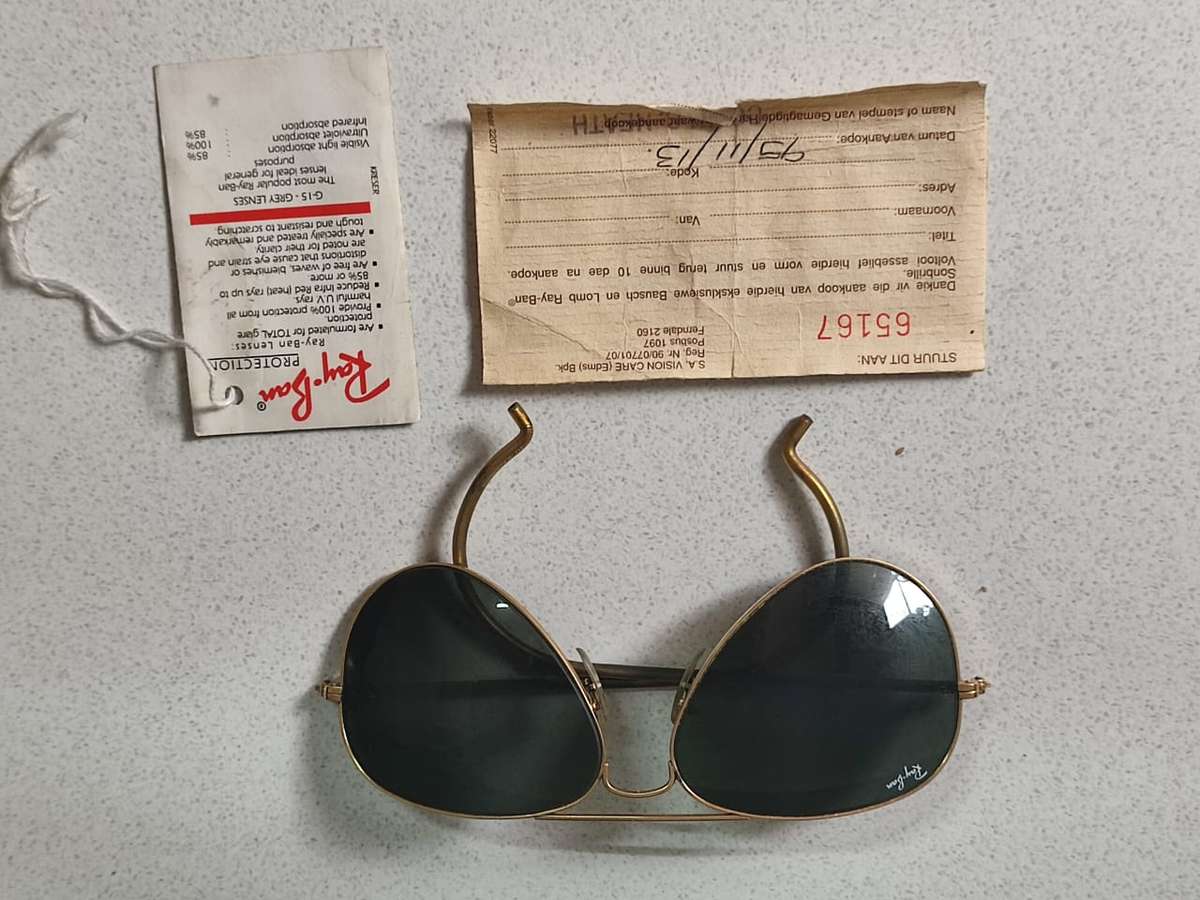 O 1995 GOLD AVIATOR ORIGINAL RAY-BAN