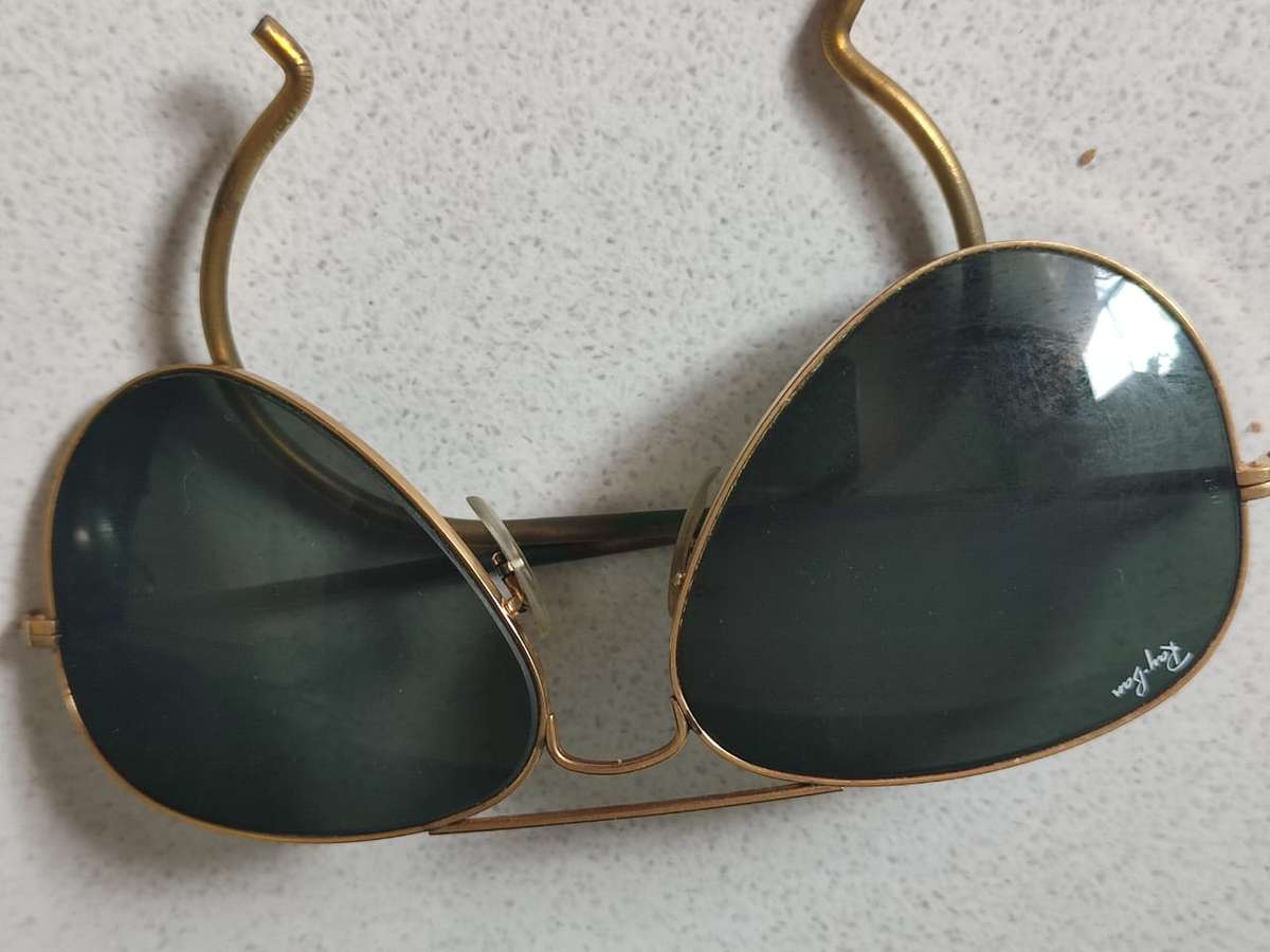 O 1995 GOLD AVIATOR ORIGINAL RAY-BAN