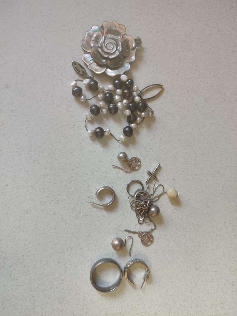 .975 - 925 SILVER JEWELLERY JOB LOTT UP FOR GRABS !