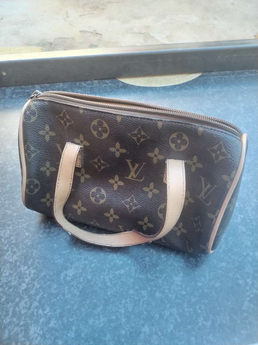 #4 - GENUINE REAL LOUIS VUITTON - DESINGER WEAR FOR THE WEALTY THE POWERFULL $$$ LAST SOLD 20K $$$