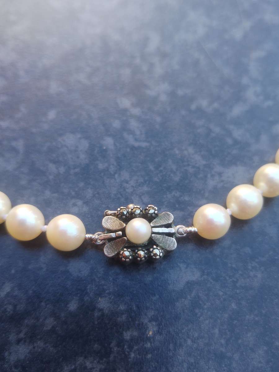 #7 STEARLING SILVER - MAGNETIC - JAPANESE SALTWATER AKOYA PEARL NECKLACE - 8MM