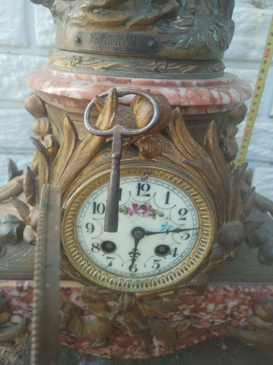 #11 LARGE FRENCH BROCHON 19TH CENTURE MANTLE CLOCK WITH TURNKEY - WORKING ORDER! HIGHT 720MM