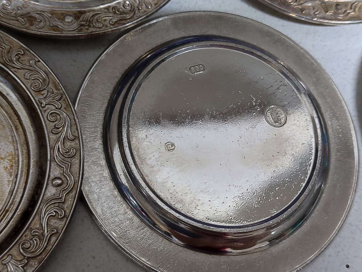 !!!!WOW!!! STUNNING TEA CUP SET WITH SAUCERS AND SUGAR POT!!!