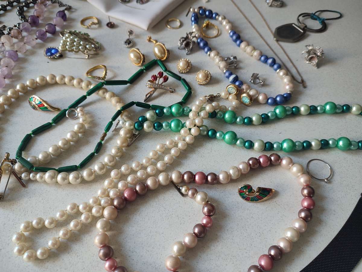 #10 JOBLOTT OF JEWELLERY UP FOR GRABS !!!!