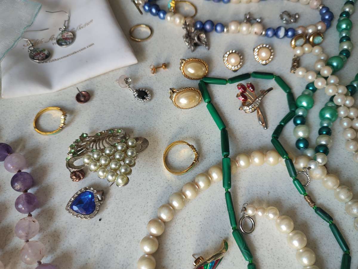 #10 JOBLOTT OF JEWELLERY UP FOR GRABS !!!!