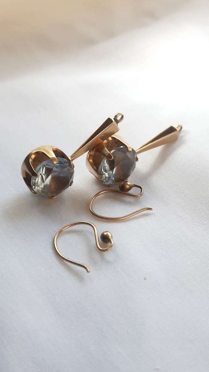 1930's Antique Yellow Gold 9CT Natural Gut Aquamarine earrings - 5.2 Grams - exactly 2.6 grams each
