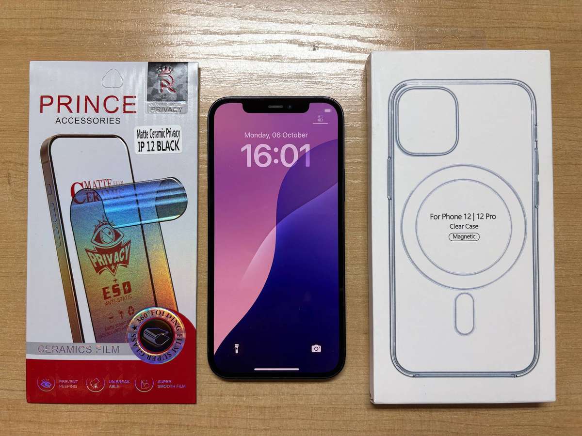 iPhone 12 - A Grade + Case and Screen glass Bundle