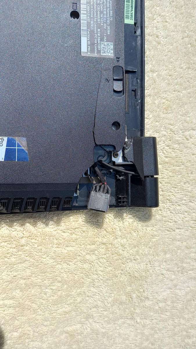 Broken Laptop - Lenovo B50-70 20834 for parts/spares/repair