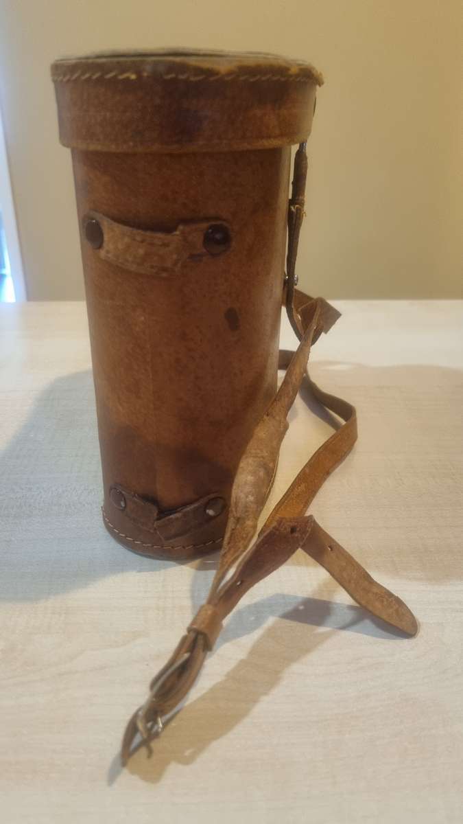 VINTAGE HOLBECK BINOCULARS WITH 16x50 Zoom.