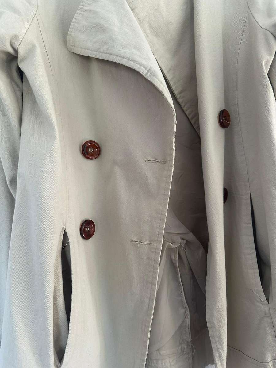 Elegant ITALIAN-Imported Coat  Excellent Condition