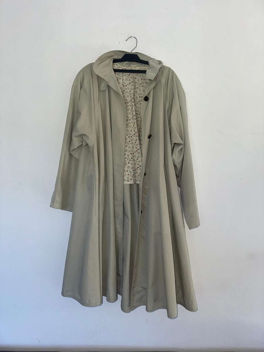 Elegant Trench Coat Imported from Germany, Size L