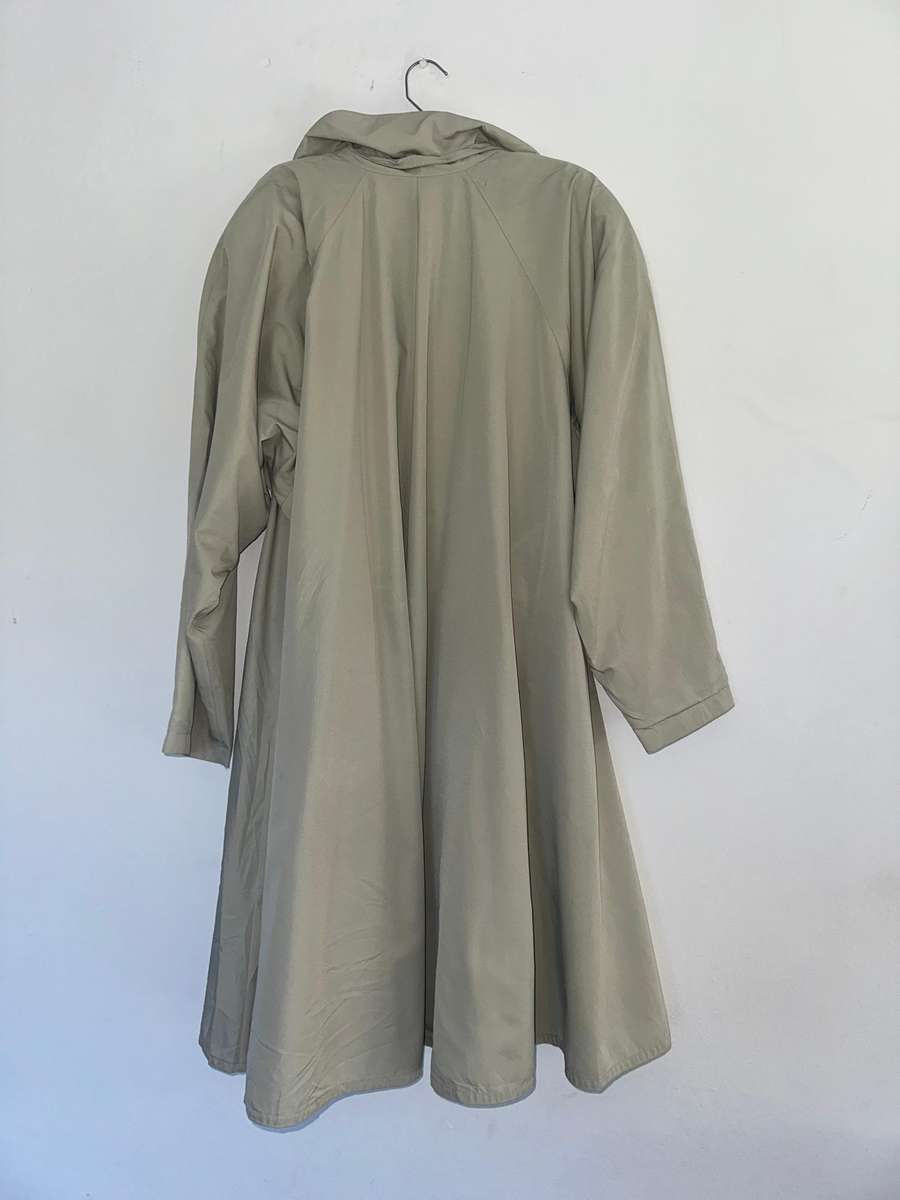 Elegant Trench Coat Imported from Germany, Size L