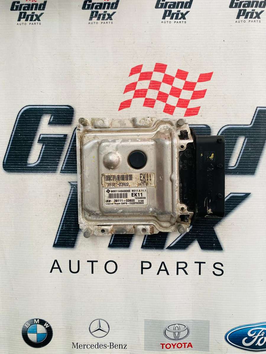 HYUNDAI i20 ECU COMPUTER BOX 39111-03800 ME17.9.11.1  9001140430KE  EK11