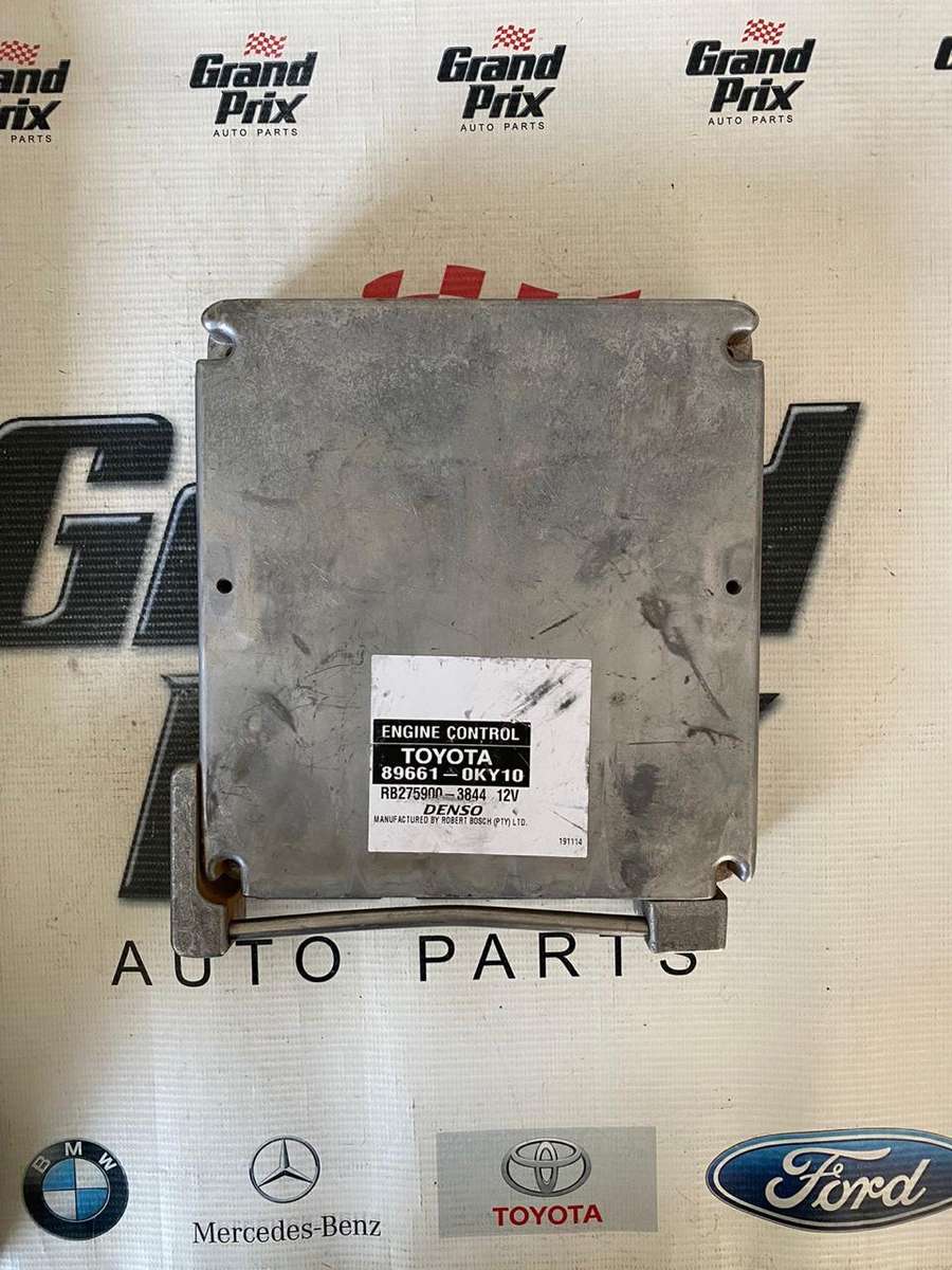 TOYOTA HILUX D4D 2.5L ECU COMPUTER BOX 89661-0KY10 RB275900-3844 12V