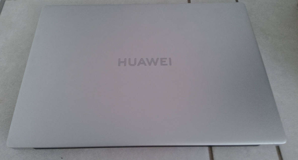 Huawei Matebook D16