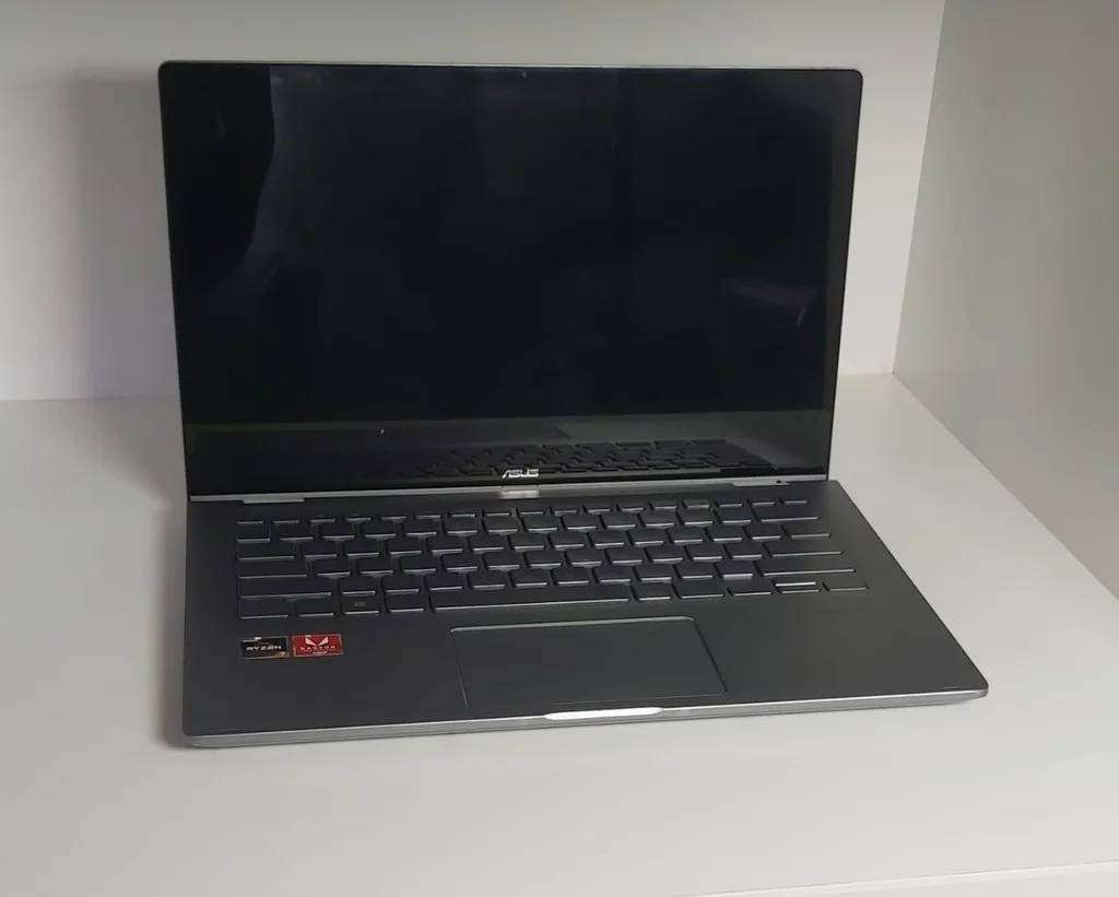 Gaming Asus Zenbook UX426DA Ryzen 7