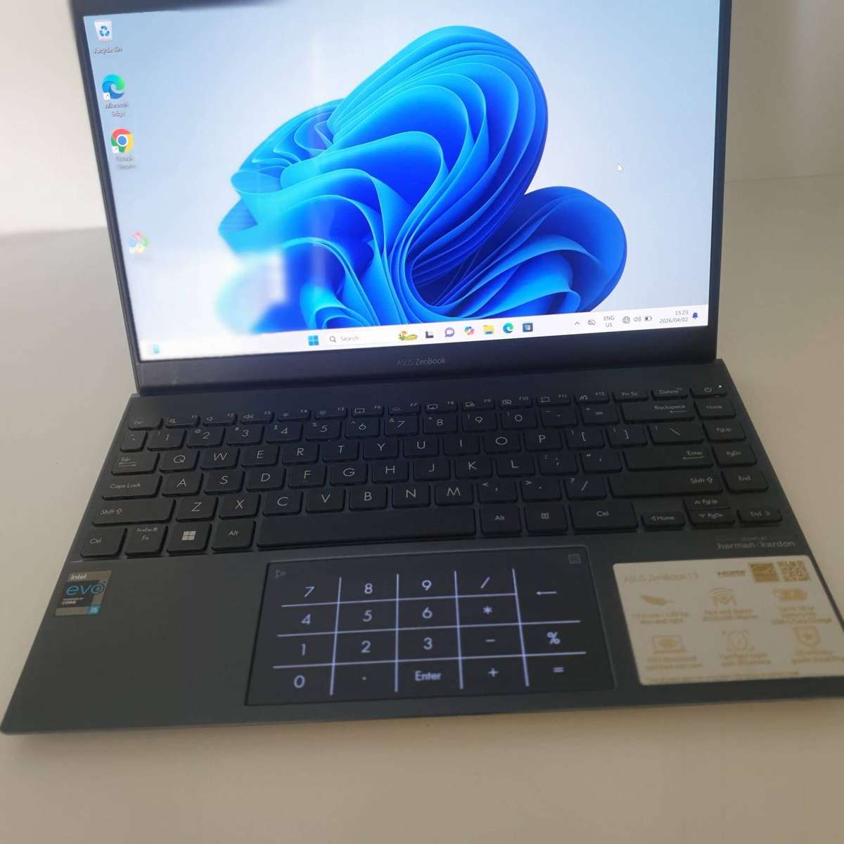 Asus Zenbook 13 UX325EA