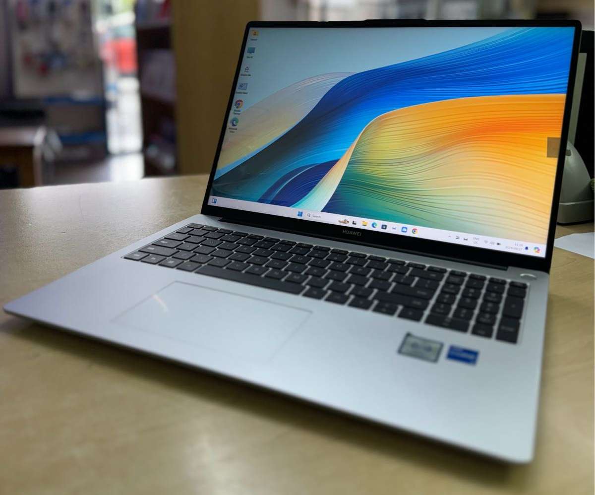 Huawei MateBook MCLF-X  Intel® Core i5 12450H 8GB RAM and 512GB Nvme SSD 16-Inch Laptop Refurbished