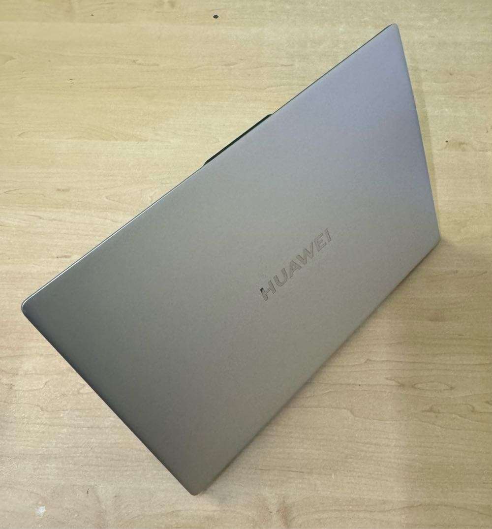 Huawei MateBook MCLF-X  Intel® Core i5 12450H 8GB RAM and 512GB Nvme SSD 16-Inch Laptop Refurbished