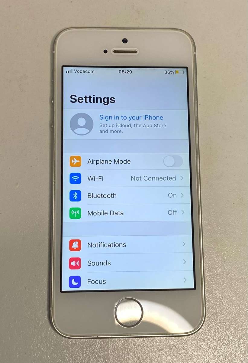 Apple iPhone SE (1st Gen) 16GB Vodacom Locked