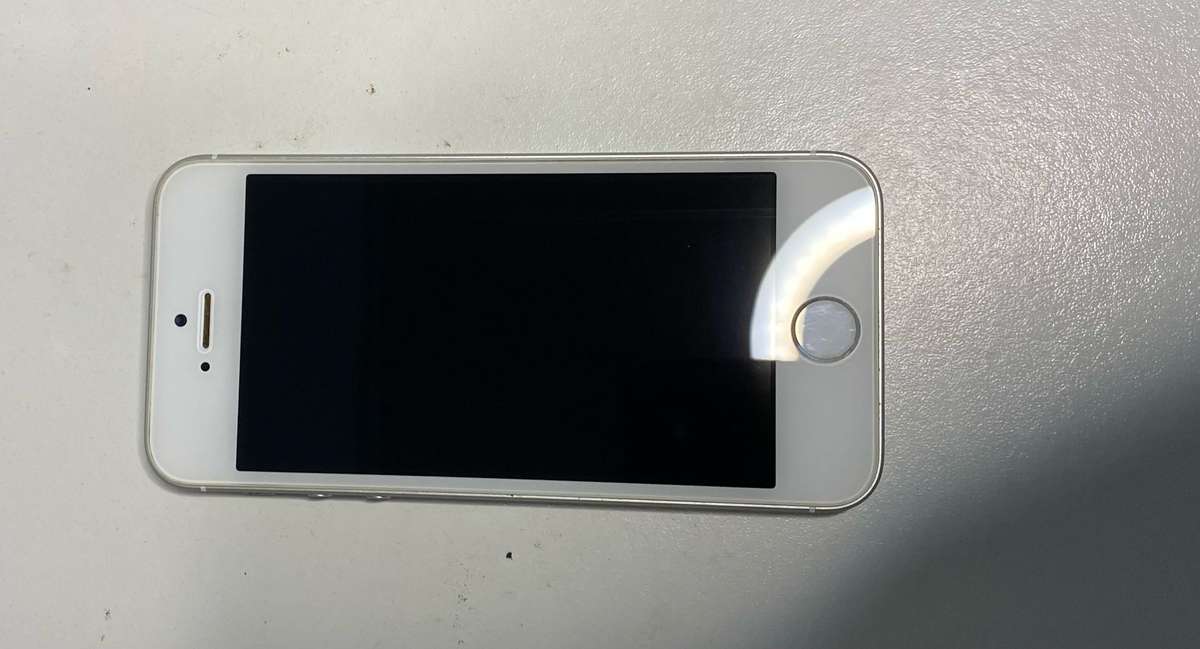 Apple iPhone SE (1st Gen) 16GB Vodacom Locked