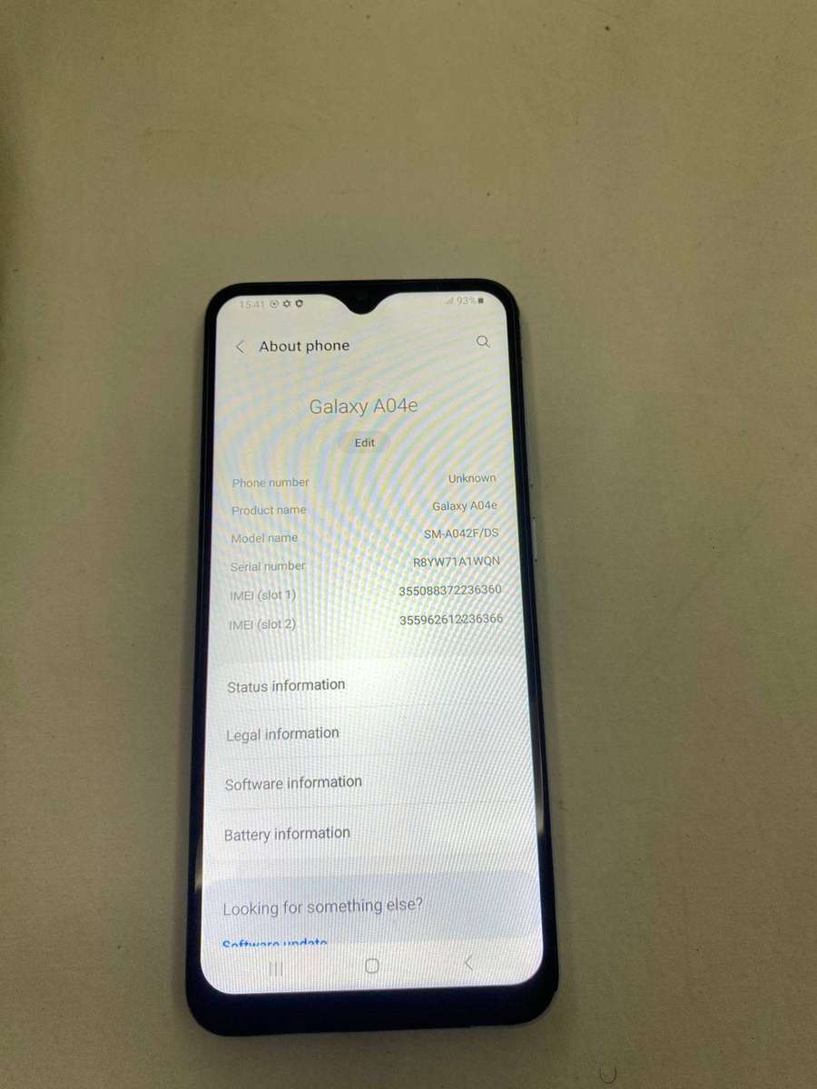 Samsung Galaxy A04e  Dual SIM  32GB  Good Condition + Free Protective Case