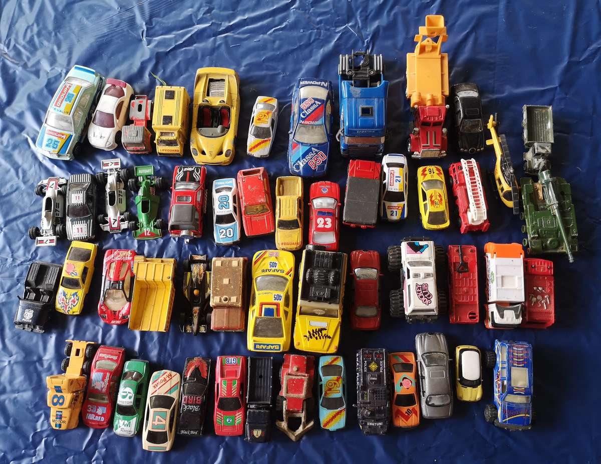 Die Cast Cars x 53