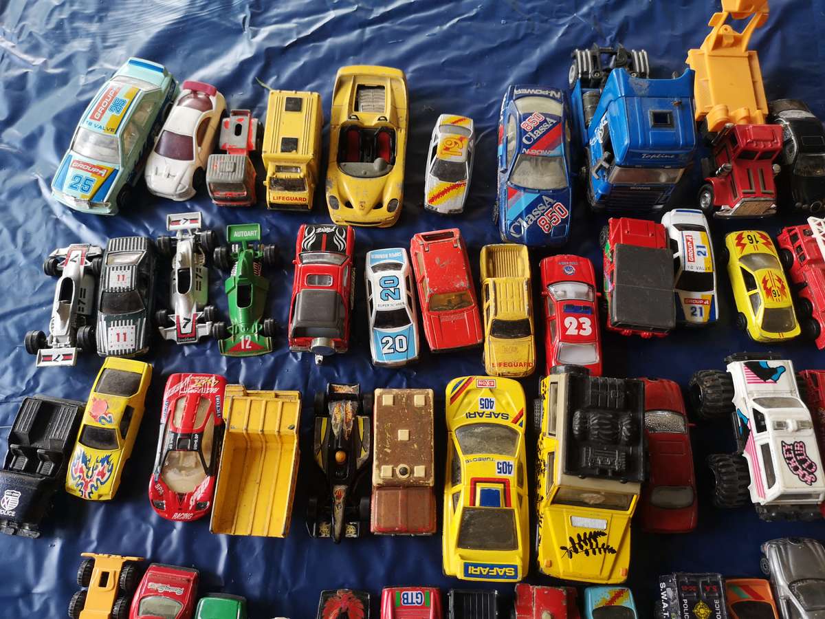 Die Cast Cars x 53