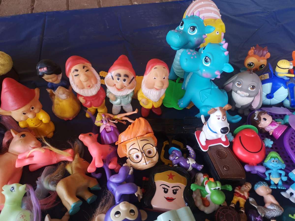 Mixed Figurines Bundle