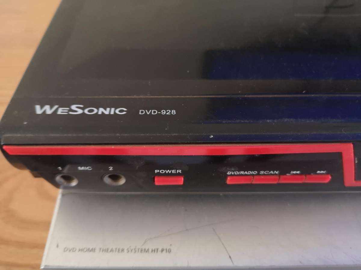 Samsung and Wesonic DVD Player - Switching On