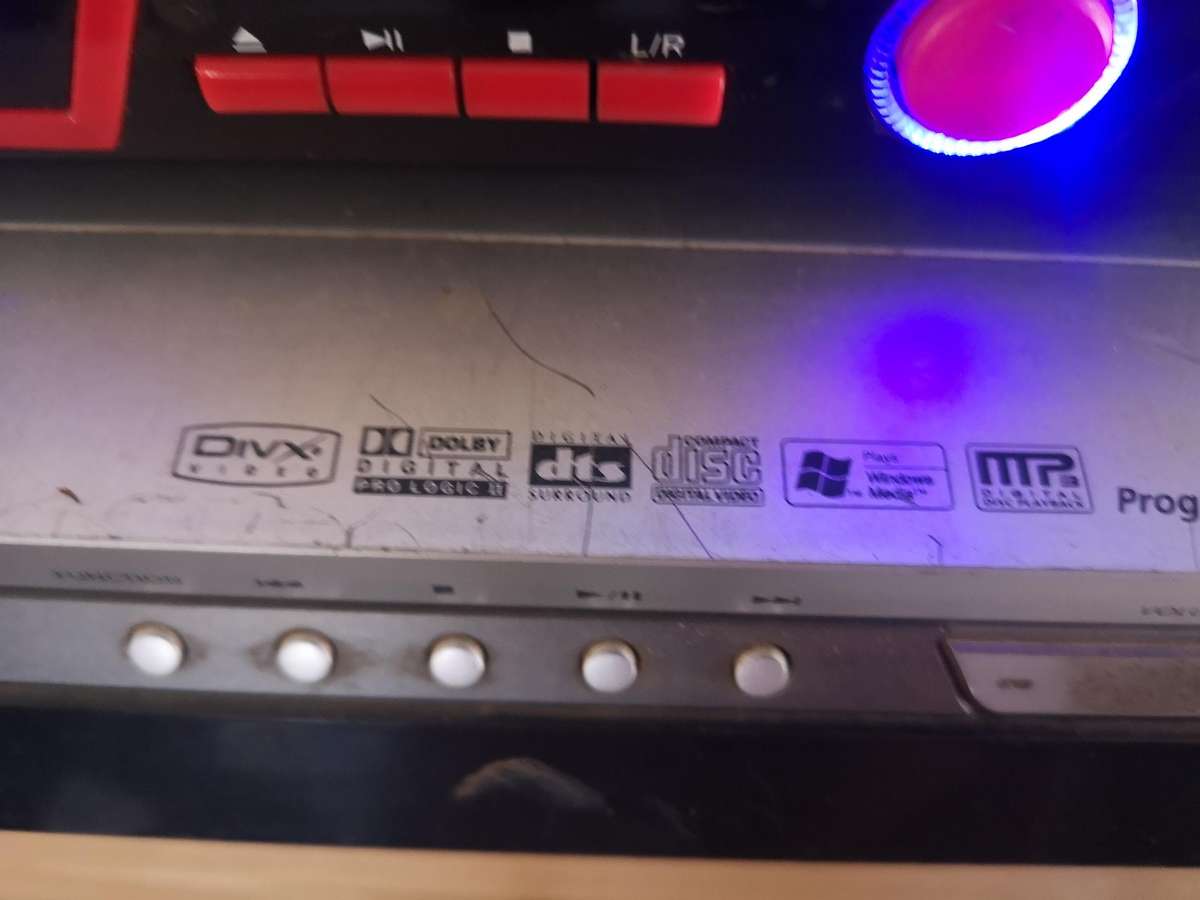 Samsung and Wesonic DVD Player - Switching On